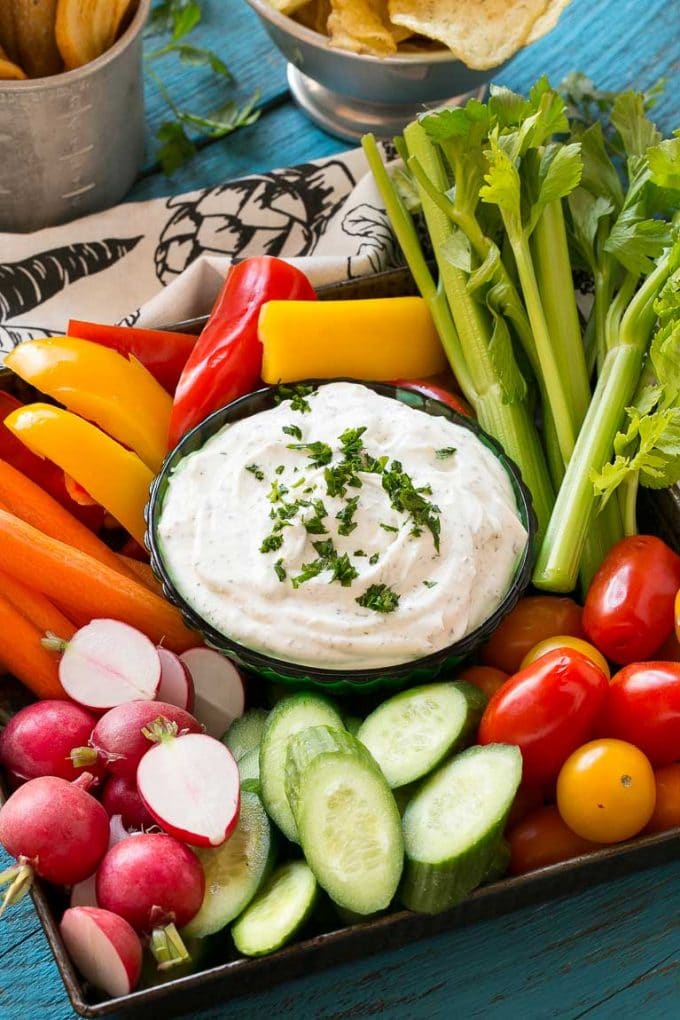 Homemade Ranch Dip Recipe | Homemade Ranch Powder | Homemade Ranch Dressing | Best Ranch Dip #ranch #dip #appetizer #snack #edsug A bowl of homemade ranch dip surrounded by fresh vegetables.