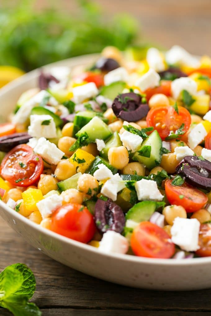Greek Salad | Chopped Greek salad | Chopped Salad #salad #vegetarian #cheese #chickpeas #lunch #edsug Chopped Greek salad with tomatoes, olives, cucumbers, chickpeas and feta cheese.