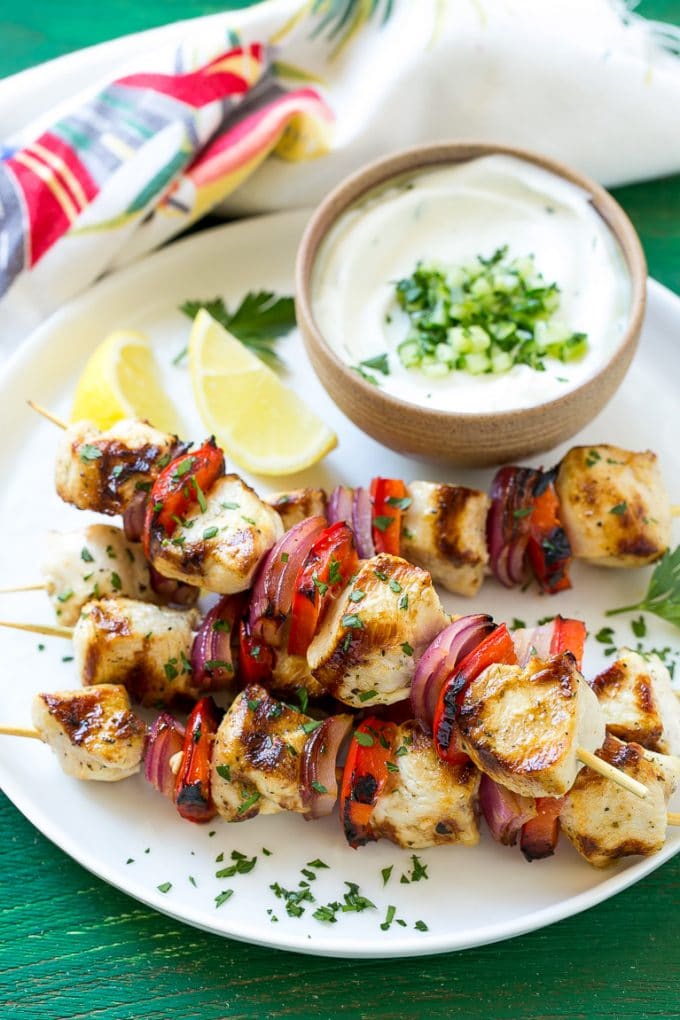 Greek Chicken Kabobs | Grilled Chicken Kabobs | Healthy Chicken Recipe | Greek Chicken #greekfood #chicken #grilling #grilledchicken #kabobs #dinner #edsug Greek chicken kabobs with vegetables, served with yogurt sauce.