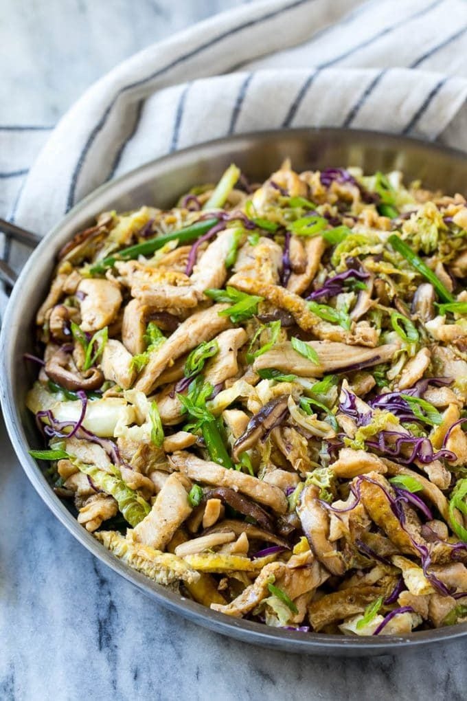 Moo Shu Chicken Recipe | Easy Chicken Recipe | Asian Chicken Recipe | Take Out Recipe | Easy Dinner Recipe #chicken #stirfry #mooshu #dinner #edsug A skillet of moo shu chicken with eggs, cabbage and mushrooms.