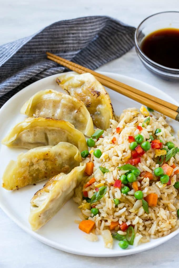 Veggie Fried Rice Recipe | Vegetarian Fried Rice | Easy Fried Rice Recipe | Chinese Food #rice #friedrice #veggie #vegetarian #sidedish #edsug Potstickers served with veggie fried rice.