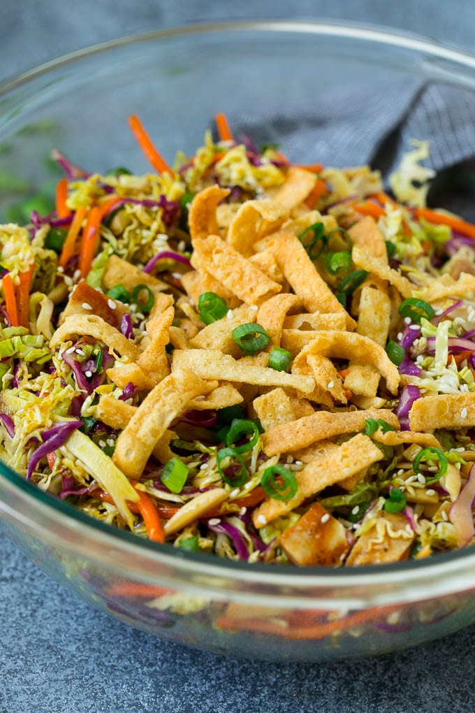 Chinese Chicken Salad Recipe | Asian Chicken Salad #salad #chicken #chickensalad #cabbage #lunch #dinner #edsug Chinese chicken salad with cabbage, carrots and crispy wonton strips.