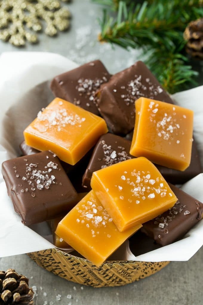 Microwave Caramels with Sea Salt Recipe | Homemade Caramels | Sea Salt Caramel | Homemade Candy #candy #caramels #caramel #microwavecaramels #homemade #dessert #edsug Chocolate covered caramels topped with sea salt.