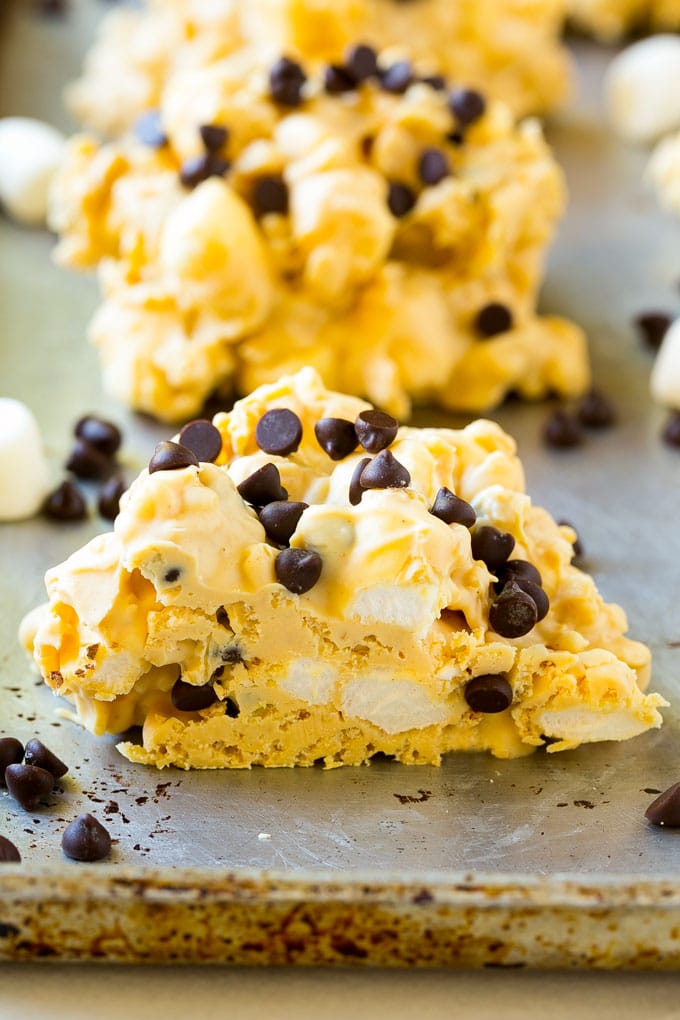 Avalanche Cookies Recipe | No Bake Cookie Recipe | Easy Cookie Recipe | Avalanche Bark #bark #avalanche #avalanchecookies #cookies #nobakecookies #nobake #dessert #edsug A cross section view of a no bake cookie.