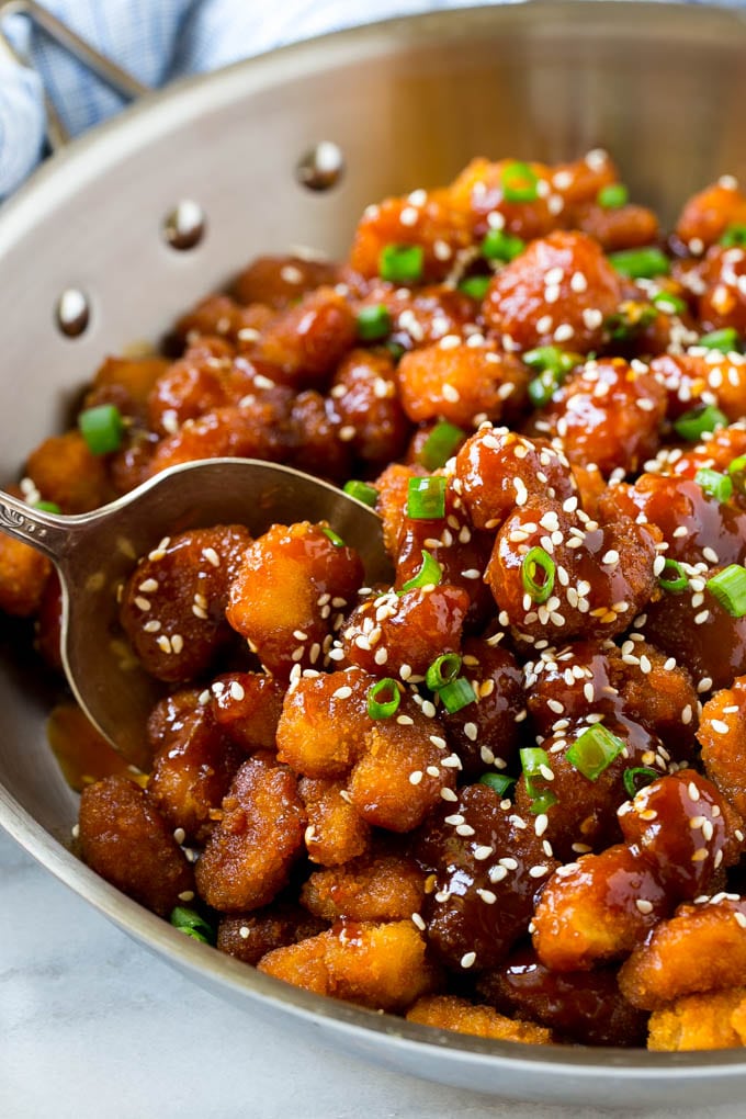 Sesame Shrimp Recipe | Crispy Shrimp | Popcorn Shrimp | Asian Shrimp | Easy Shrimp Recipe #shrimp #fried #friedshrimp #sesameshrimp #crispy #popcornshrimp #chinese #asian #dinner #edsug A pan of crispy sesame shrimp tossed in an Asian style sauce.