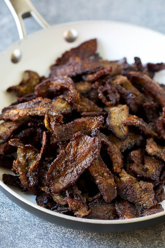 Mongolian Beef Recipe | Asian Beef Recipe | Chinese Beef | Beef Stir Fry #Chinese #Mongolian #Asian #mongolianbeef #beef #edsug #dinner Seared crispy flank steak pieces.