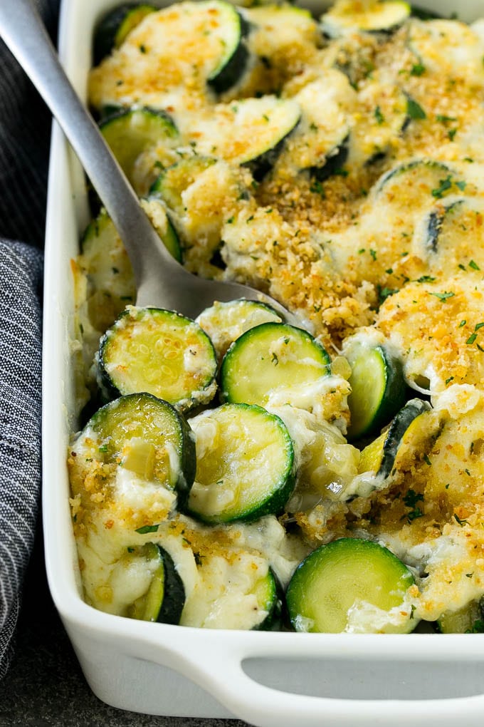 Zucchini Gratin Recipe | Cheesy Zucchini | Baked Zucchini | Easy Zucchini Recipe #zucchini #casserole #cheese #dinner #sidedish #edsug Zucchini gratin with creamy zucchini, cheese and crispy breadcrumbs.