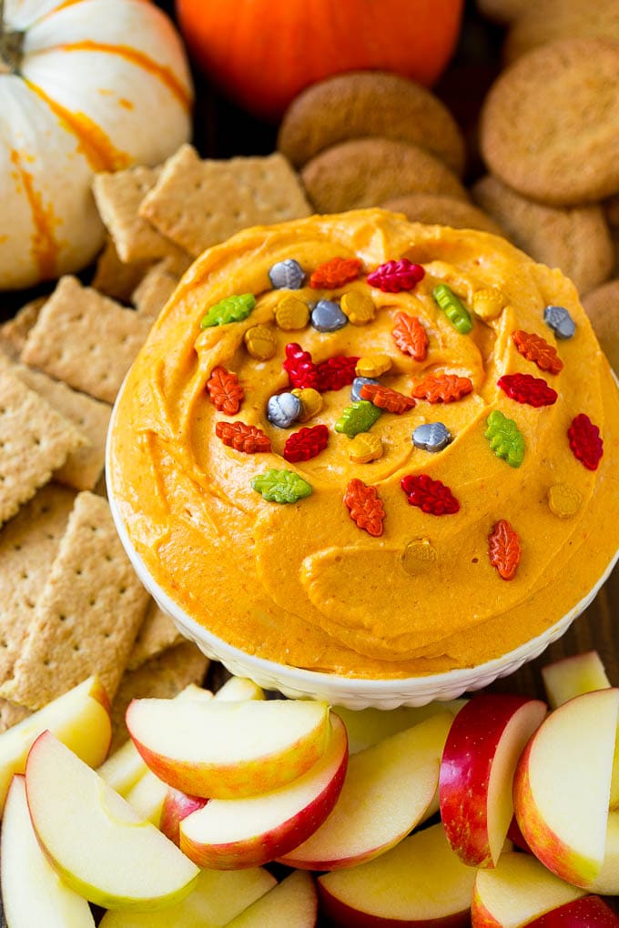 Pumpkin Dip Recipe | Dessert Dip | Pumpkin Pie Dip #pumpkin #dessert #dip #fall #thanksgiving #edsug Pumpkin dip served with apples, gingersnap cookies and graham crackers.
