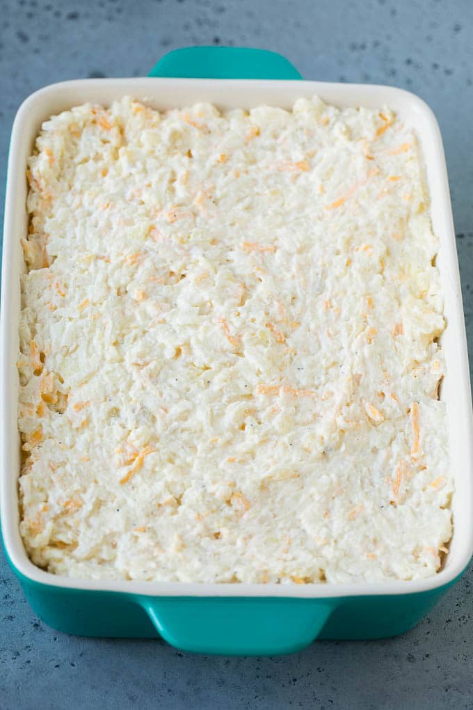 Hash Brown Casserole | Potato Casserole | Hash Brown Side Dish #potatoes #cheese #casserole #sidedish #edsug A mixture of hash browns, sour cream, cheese and seasonings in a casserole dish.