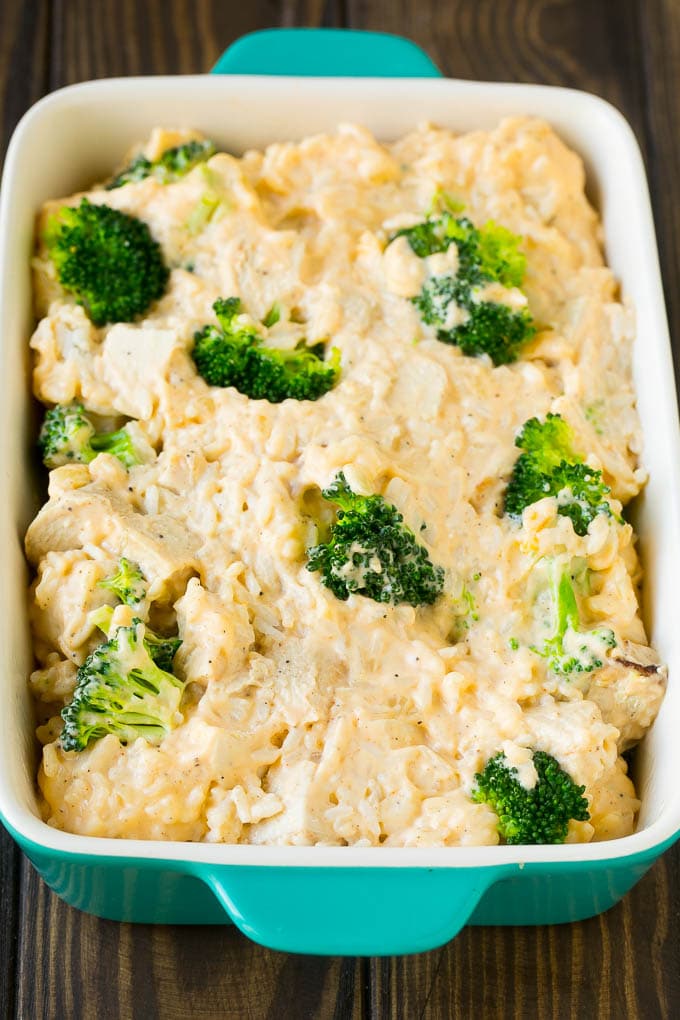 Chicken Casserole Recipe | Chicken and Rice Casserole | Chicken and Broccoli Casserole #casserole #chicken #rice #broccoli #cheese #dinner #edsug Creamy rice, chicken and broccoli in a casserole dish.