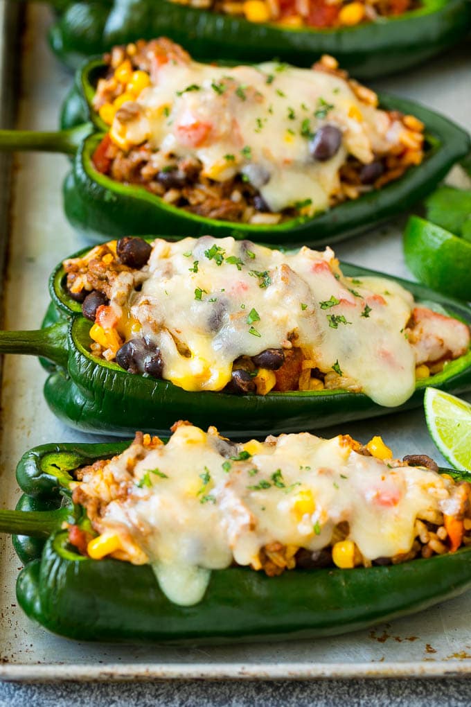 Stuffed Poblano Peppers | Stuffed Peppers | Pasilla Peppers #peppers #stuffedpeppers #beef #rice #beans #corn #dinner #edsug Stuffed poblano peppers filled with rice, corn, beans and meat.