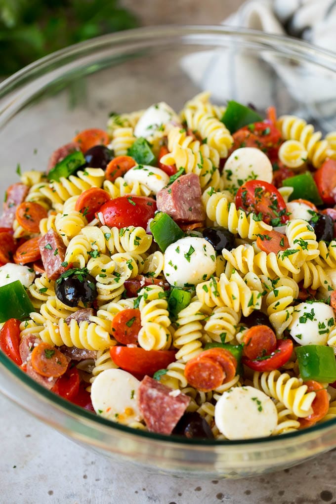 Italian Pasta Salad | Pasta Salad Recipe #pasta #salad #pastasalad #pepperoni #salami #olives #cheese #sidedish #edsug Italian pasta salad with rotini noodles, salami and pepperoni.