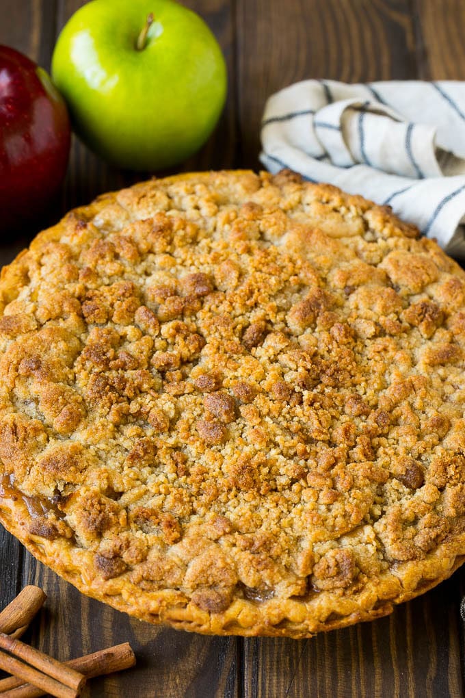 Dutch Apple Pie Recipe | Homemade Apple Pie #pie #apple #dessert #baking #fall #edsug Dutch apple pie with brown sugar topping.