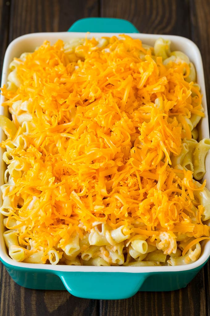Southern Mac and Cheese | Baked Macaroni and Cheese #pasta #macandcheese #dinner #comfortfood #cheese #edsug A dish full of Southern macaroni and cheese ready to be served.