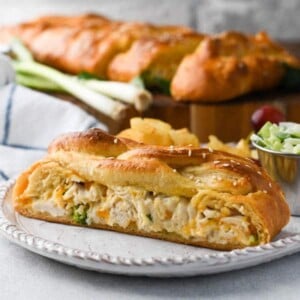 A picture of a chicken broccoli crescent braid slice on a plate.