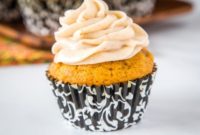 Decadent Pumpkin Spice Cupcakes with Cream Cheese Frosting