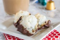 Chewy Coconut Macaroons