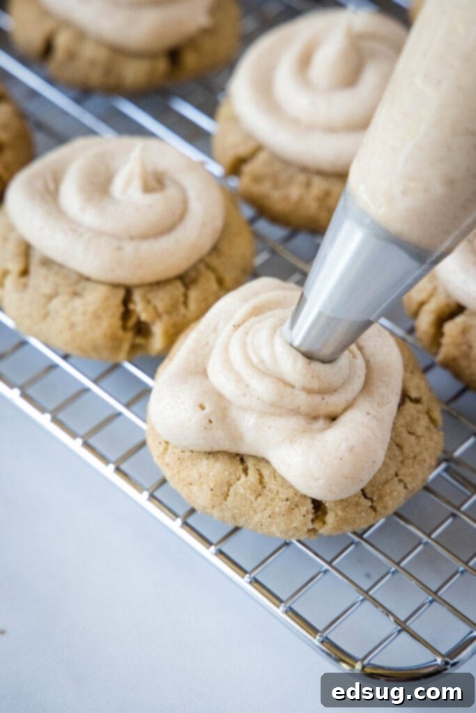 frosting churro cookies