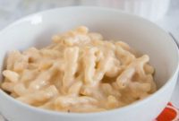Creamy Slow Cooker Mac and Cheese