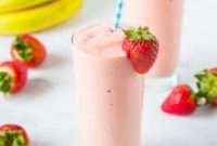 Tropical Strawberry Pineapple Smoothie