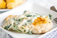 Creamy Spinach and Artichoke Chicken Skillet