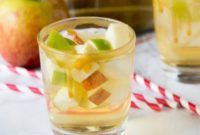 Spiced Caramel Apple Sangria