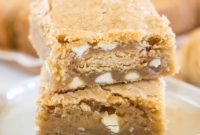 Ultimate Golden Oreo Blondie Bars