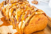 Sticky Caramel Pecan Pumpkin Pull-Apart Bread