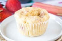 Delightful Strawberry Rhubarb Muffins