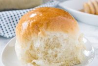 Golden Honey Butter Dinner Rolls