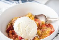 Irresistible Strawberry Crumble