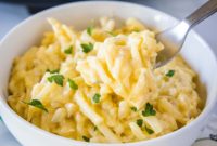 Easy Crockpot Cheesy Hashbrown Bake