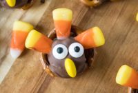 Sweet Turkey Pretzel Treats