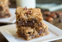 Chewy Oatmeal Chocolate Chip Bars