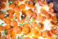 Hot, Cheesy Slow Cooker Pizza Dip