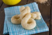 Traditional Lemony Greek Easter Cookies