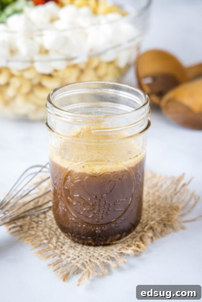 balsamic vinaigrette dressing in a mason jar