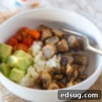 Breakfast Bowls with Chicken Sausage and Egg Whites - a super healthy, hearty breakfast with egg whites, sauteed mushrooms, diced tomatoes, and chicken sausage.