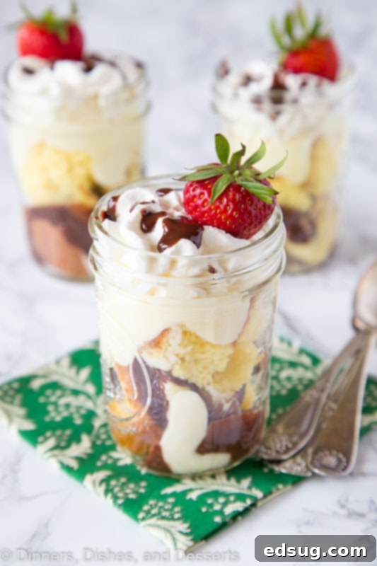 Boston Cream Pie Parfaits - easy dessert recipe in a jar