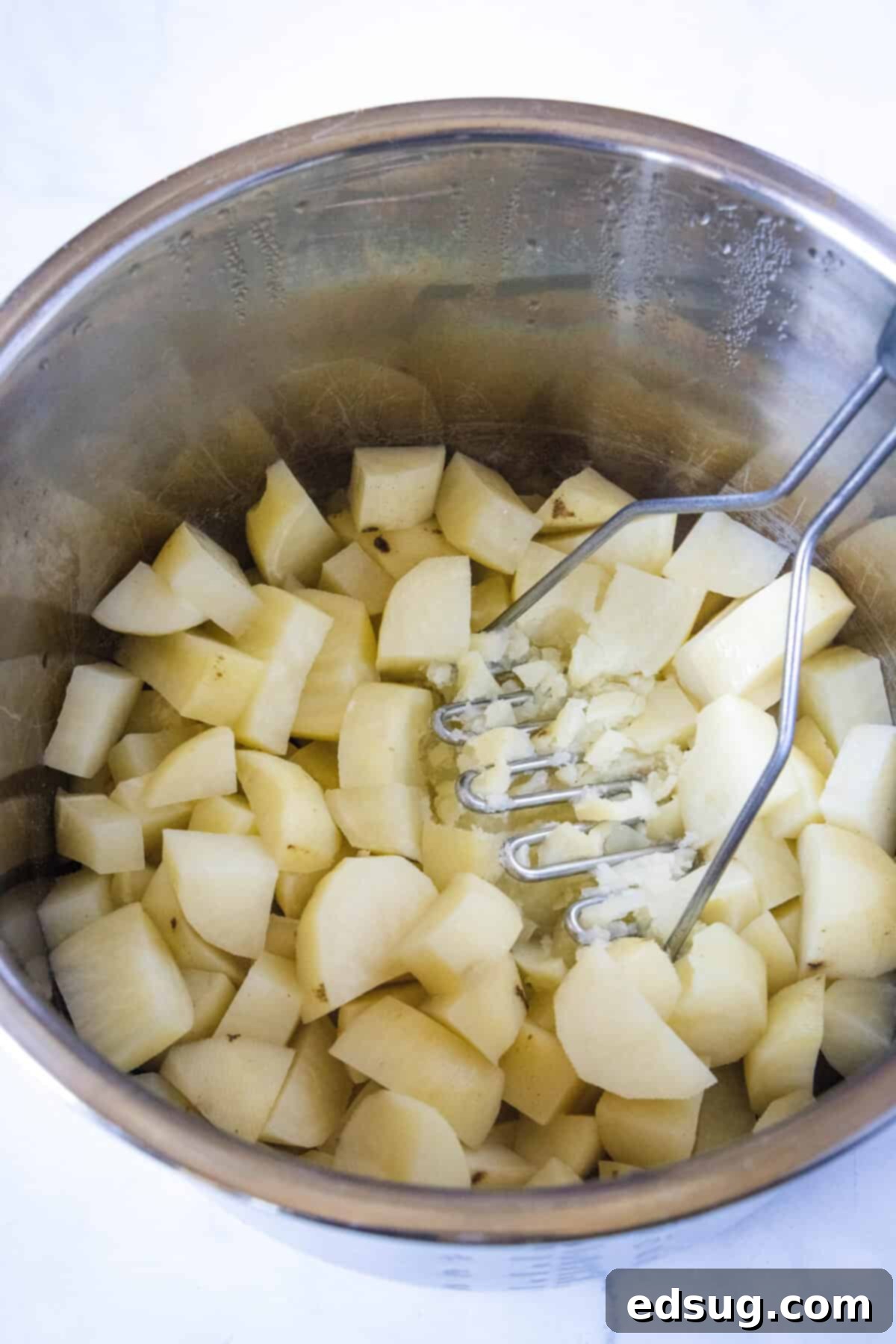 Creamy Instant Pot Mashed Potatoes 5 mashing potatoes in instant pot