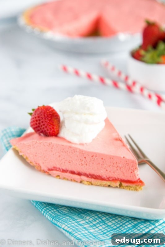 Strawberry pie with jello - super easy no bake dessert for summer