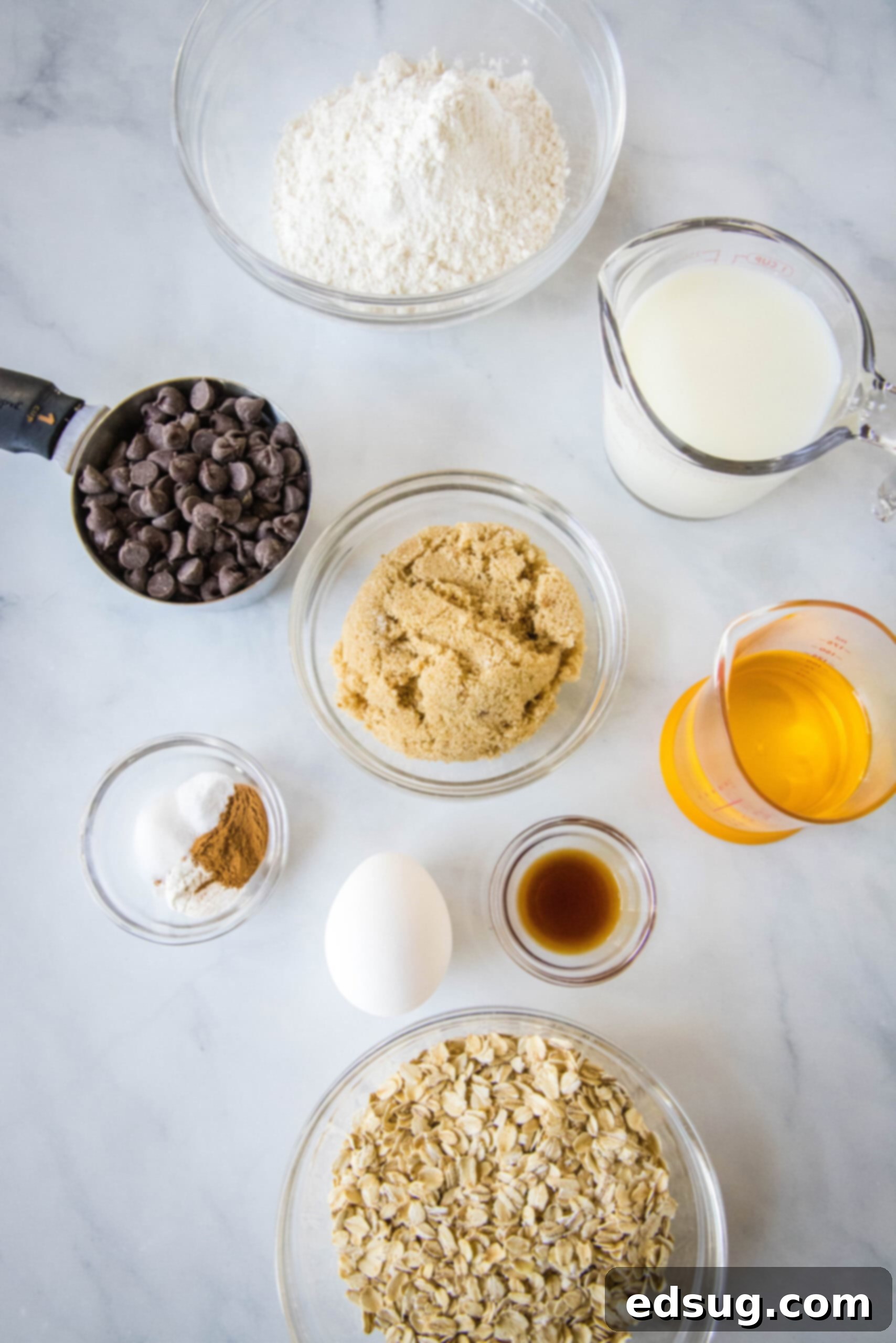 Oatmeal chocolate chip muffins ingredients.
