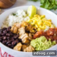 close up chipotle chicken in a bowl
