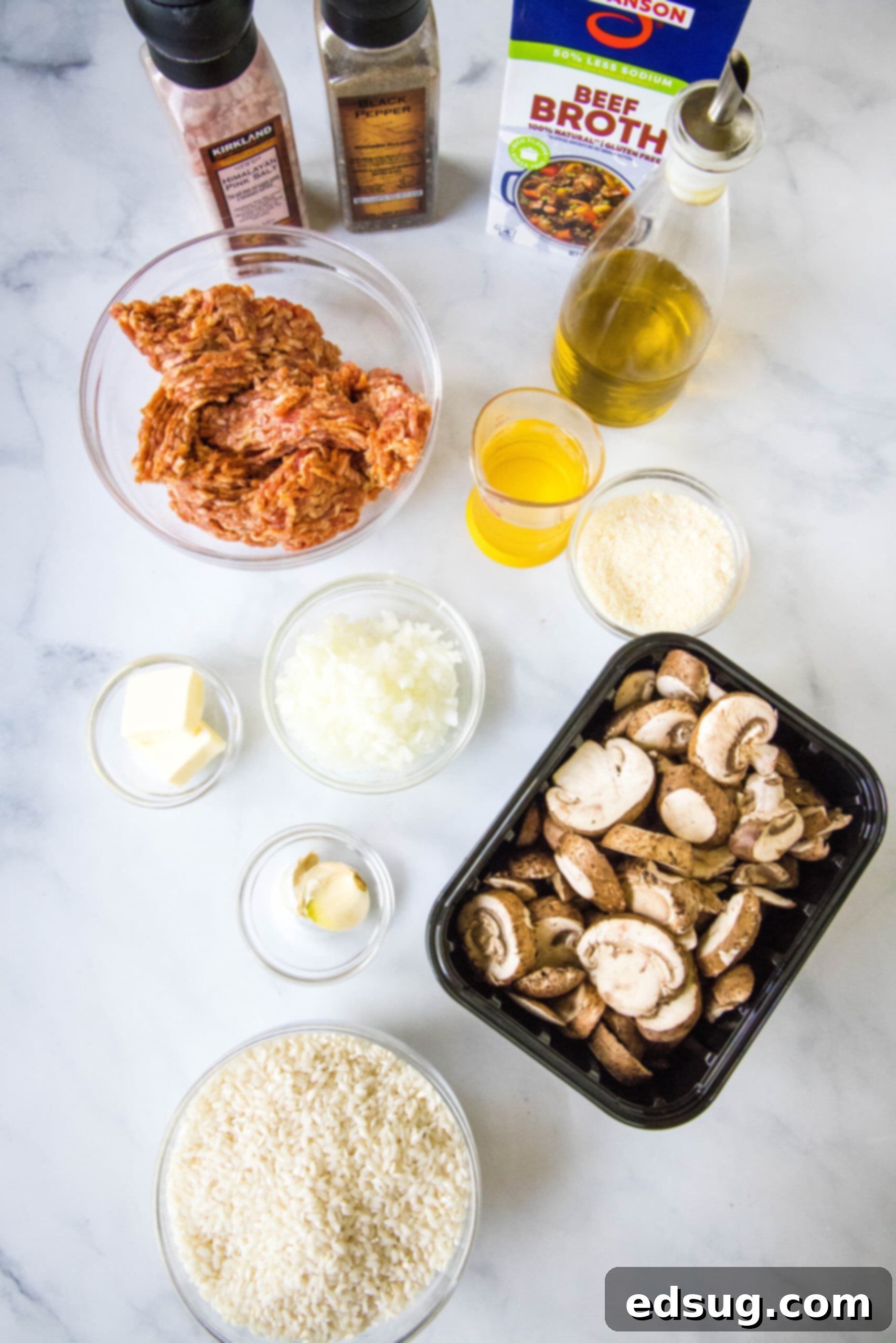 Ingredients for sausage risotto with mushrooms.