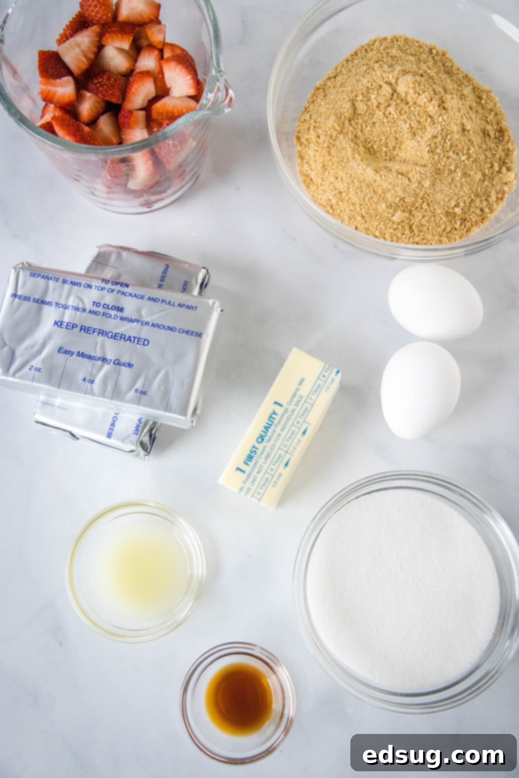 These strawberry cheesecake bars have a tangy cream cheese filling swirled with gooey strawberries, baked on top of a graham cracker crust. Strawberry cheesecake bars ingredients.