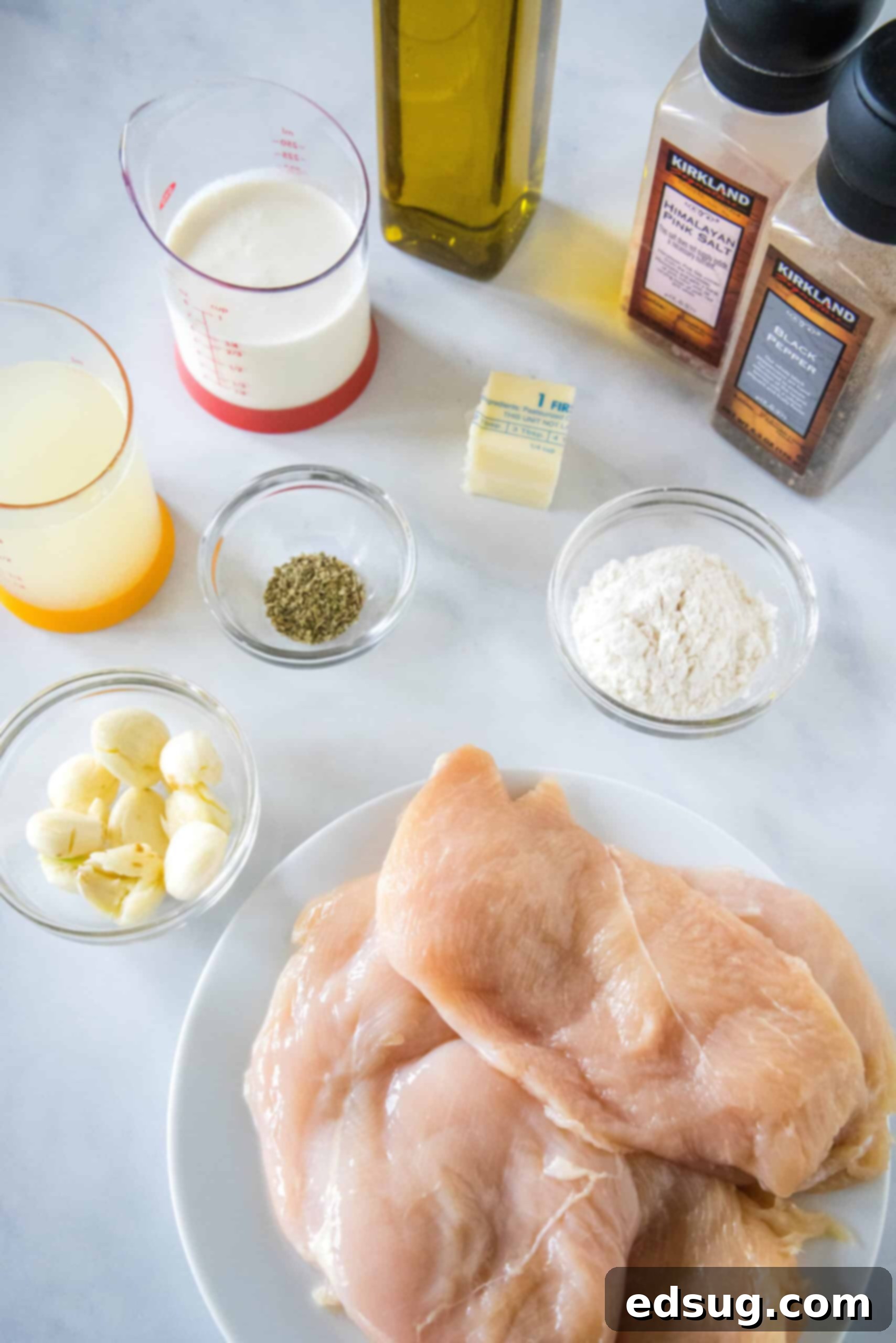 Creamy garlic chicken ingredients.